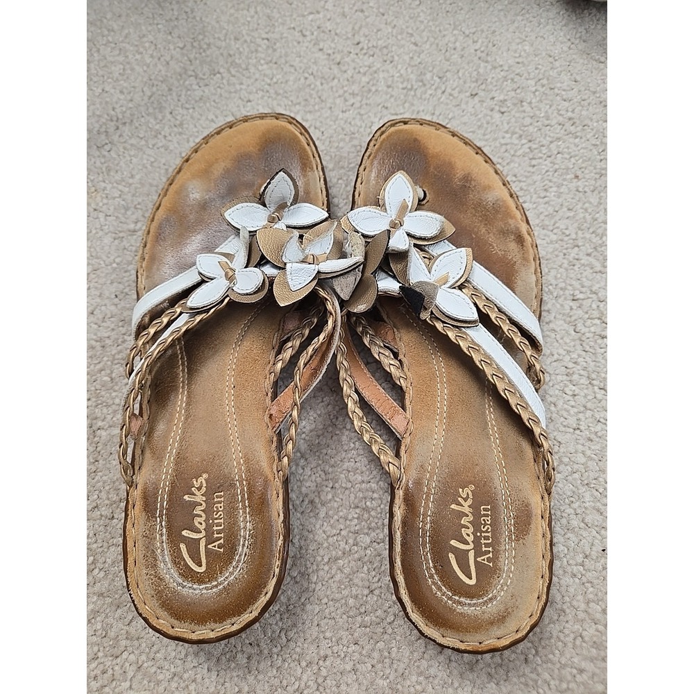 Clarks Artisan white leather flower floral flip flop thong sandals women's 7.5